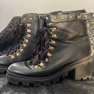 Chic Used Women's Lace-Up Black Boots with Thick Heel - Minor Fabric Damage